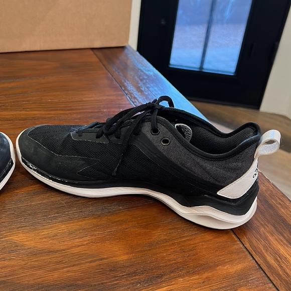 {Adidas}Mens Sz 7 Black Adidas Tennis Shoes - Picture 4 of 12